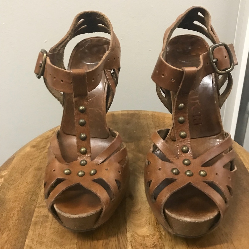 Pedro Garcia size 39 brown leather sandals